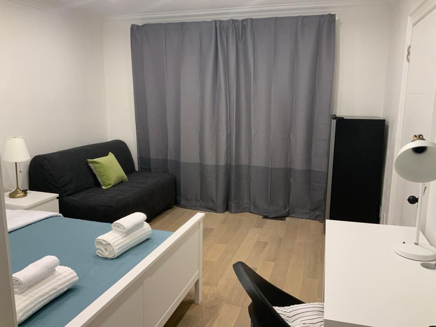 Leaside Garden Guesthouse Торонто Екстериор снимка