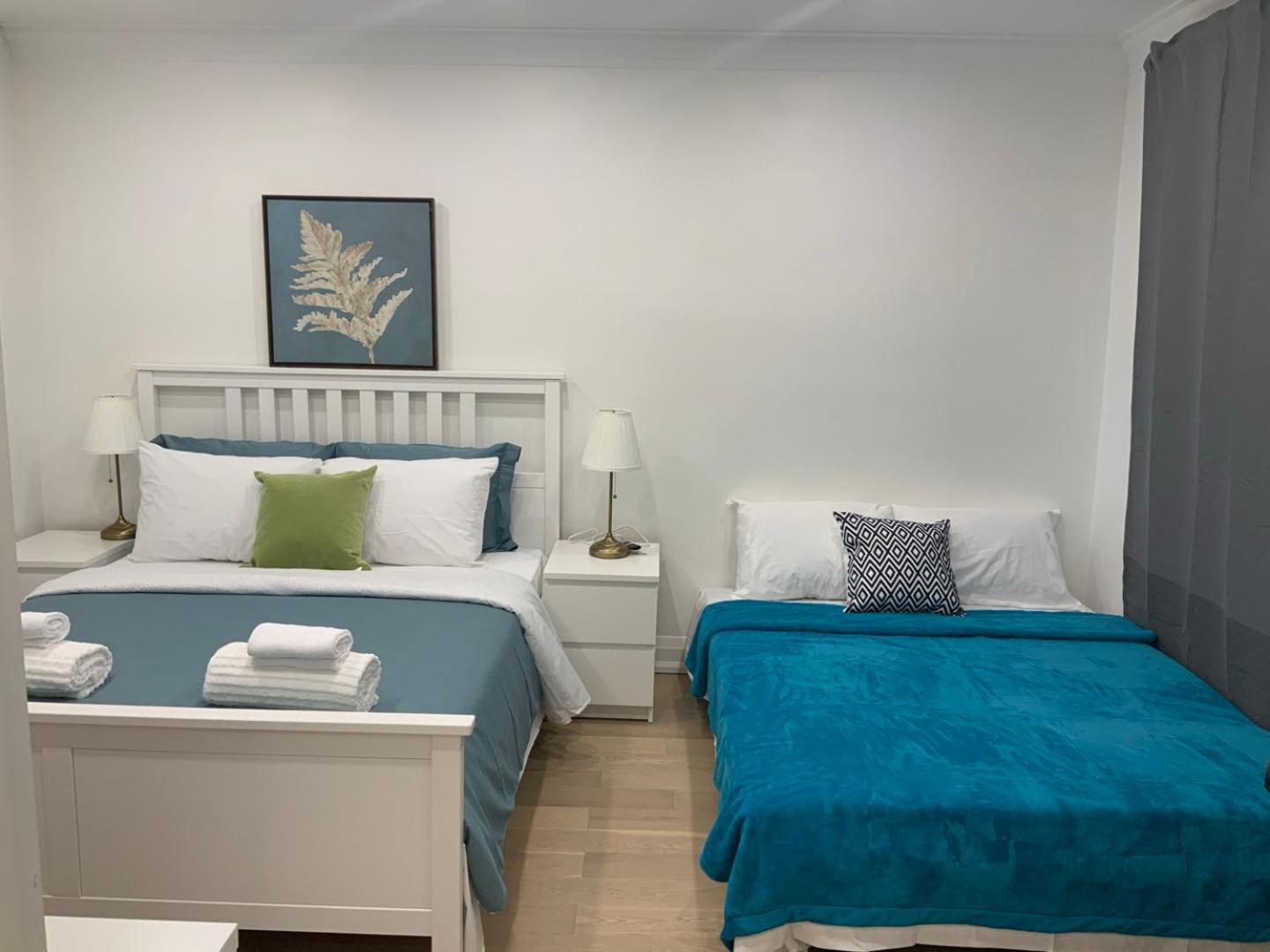 Leaside Garden Guesthouse Торонто Екстериор снимка