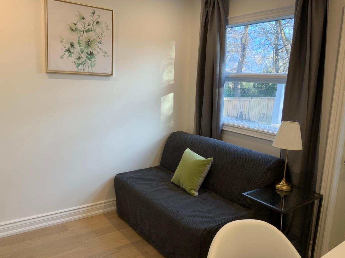 Leaside Garden Guesthouse Торонто Екстериор снимка